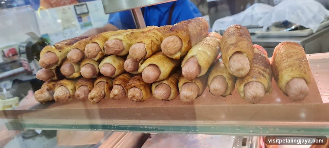 Sausages Wrapped in Pastry