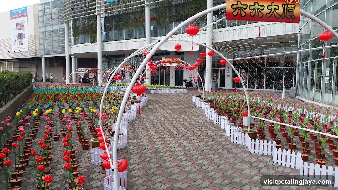 Outdoor Lunar New Year Decorations