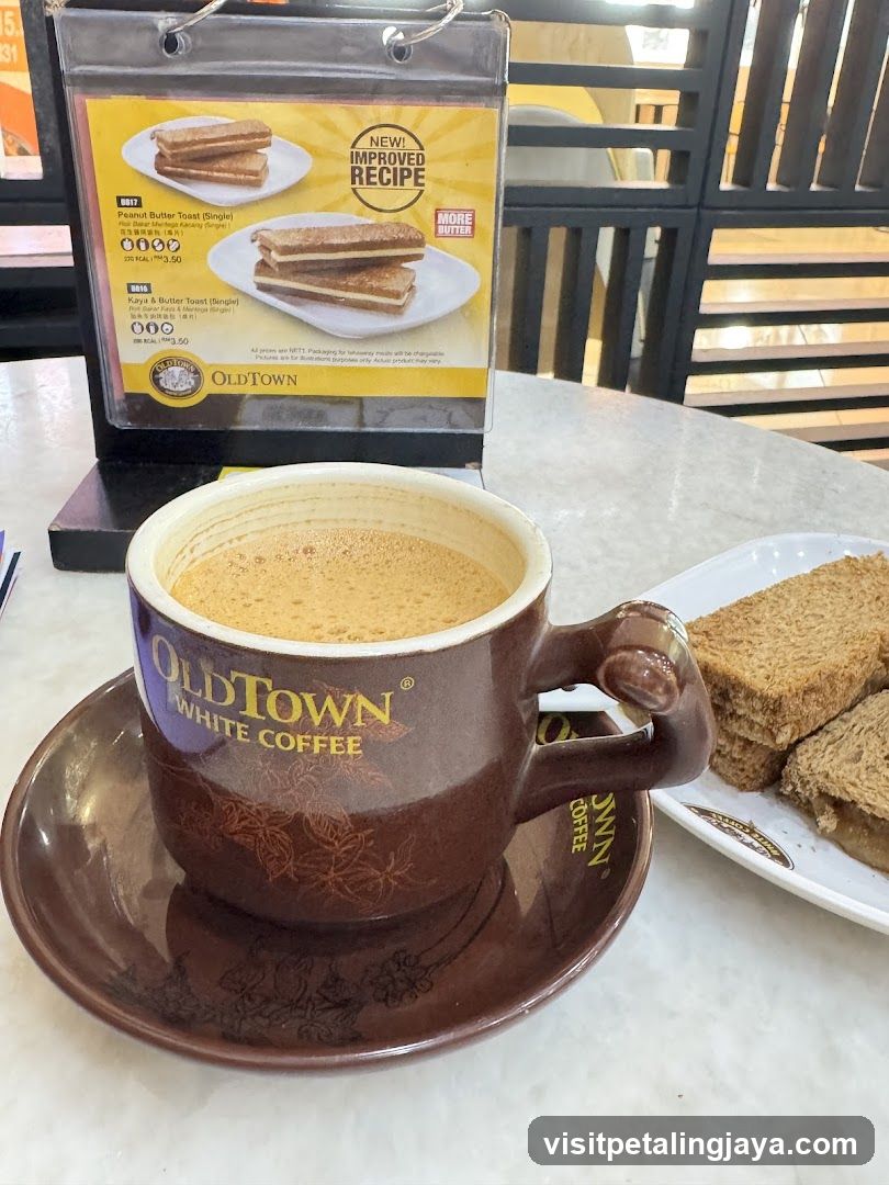 OLDTOWN White Coffee AEON Bukit Indah