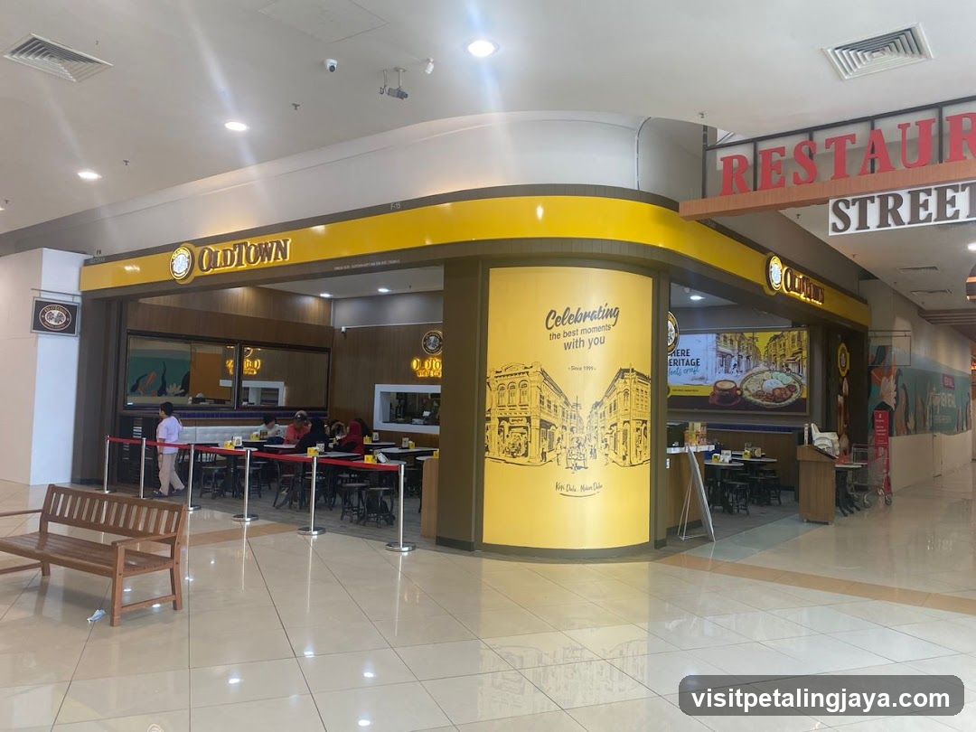 OLDTOWN White Coffee AEON Bukit Indah
