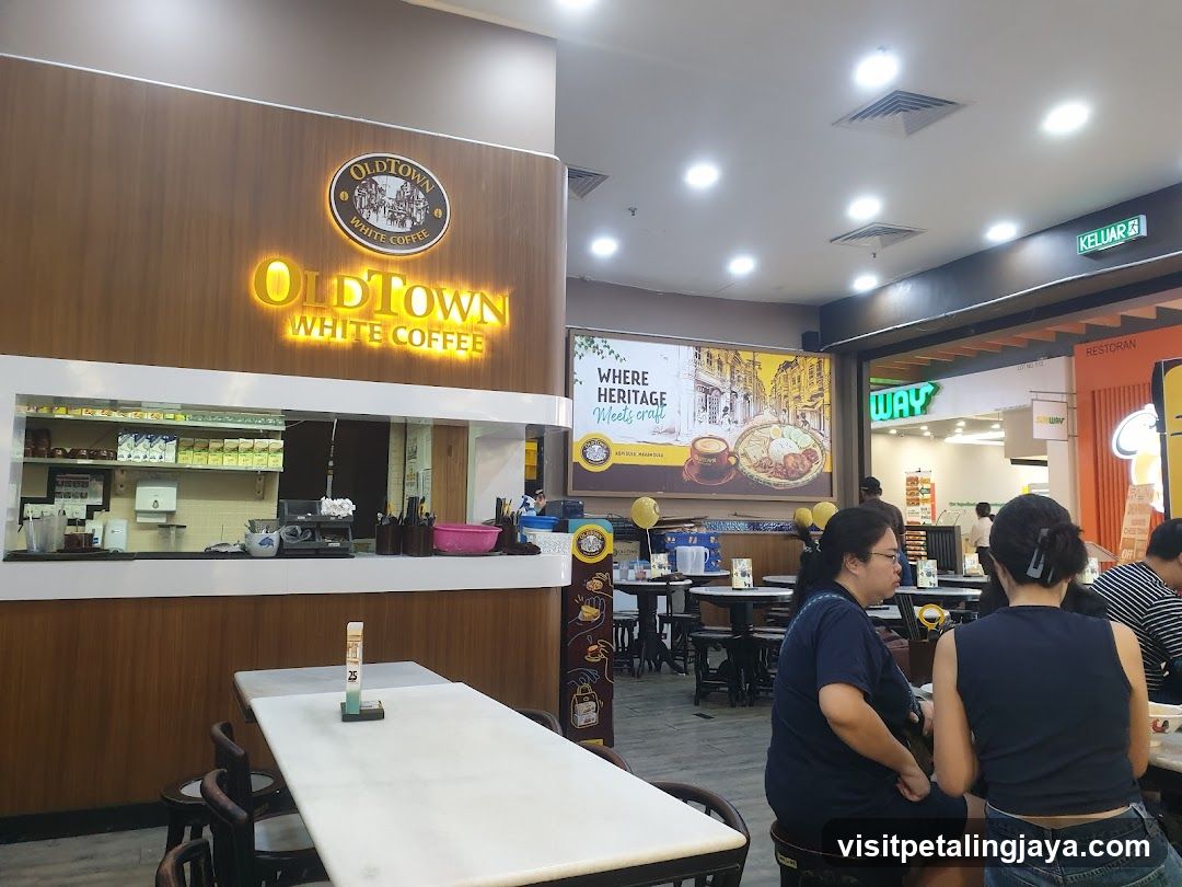 OldTown White Coffee Interior