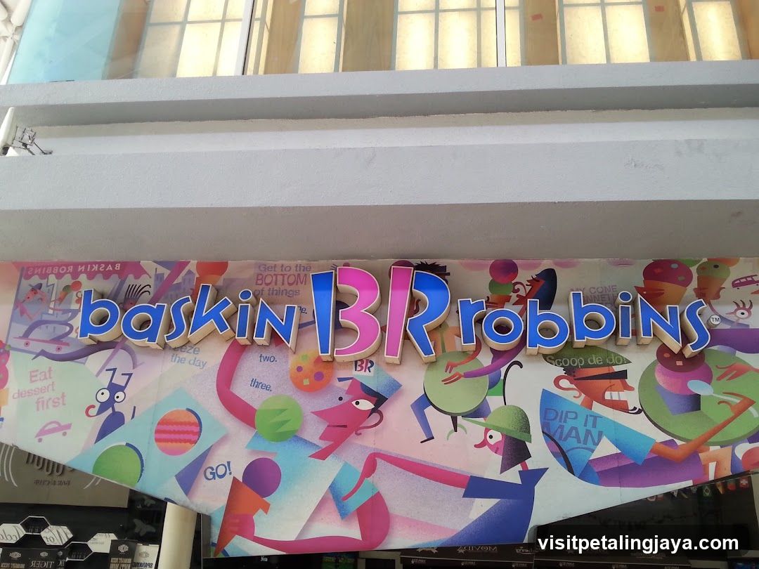 Baskin Robbins Storefront