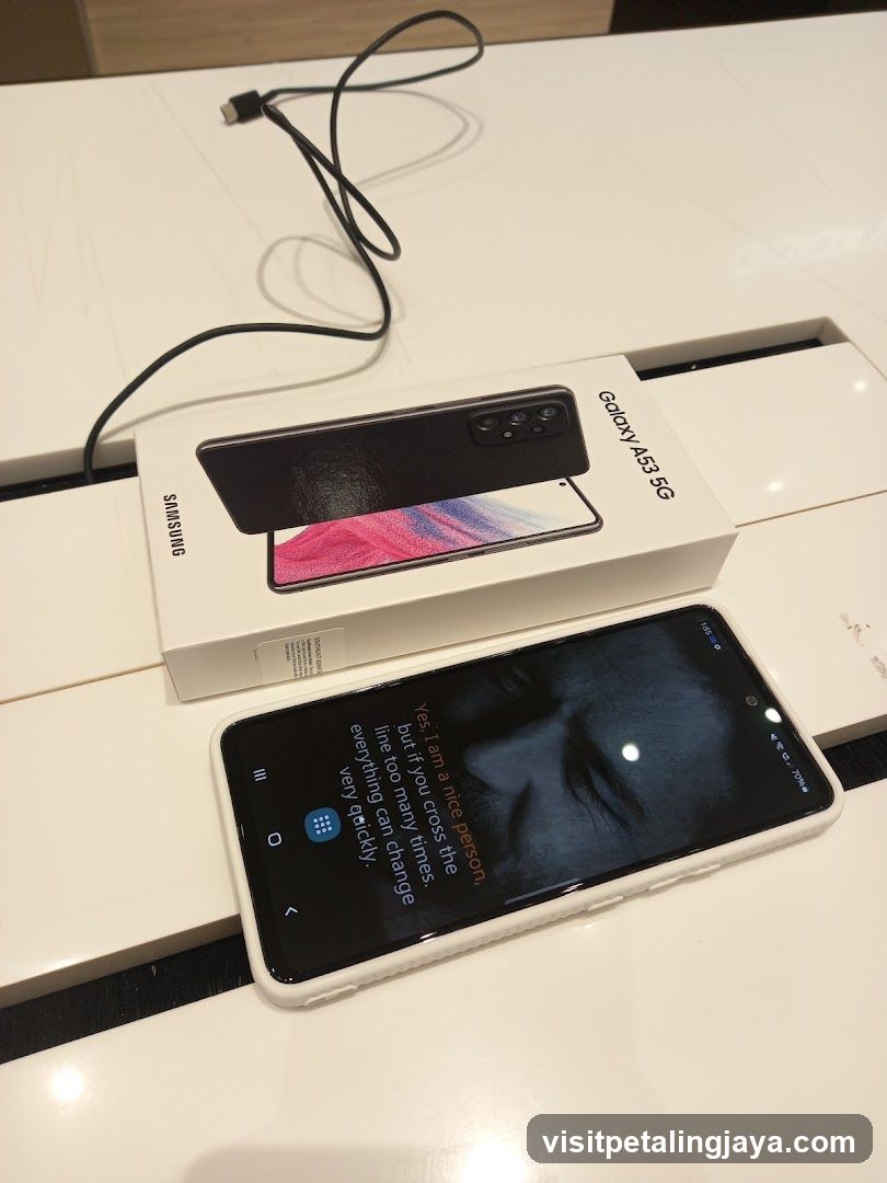Samsung Galaxy A53 5G Box and Phone