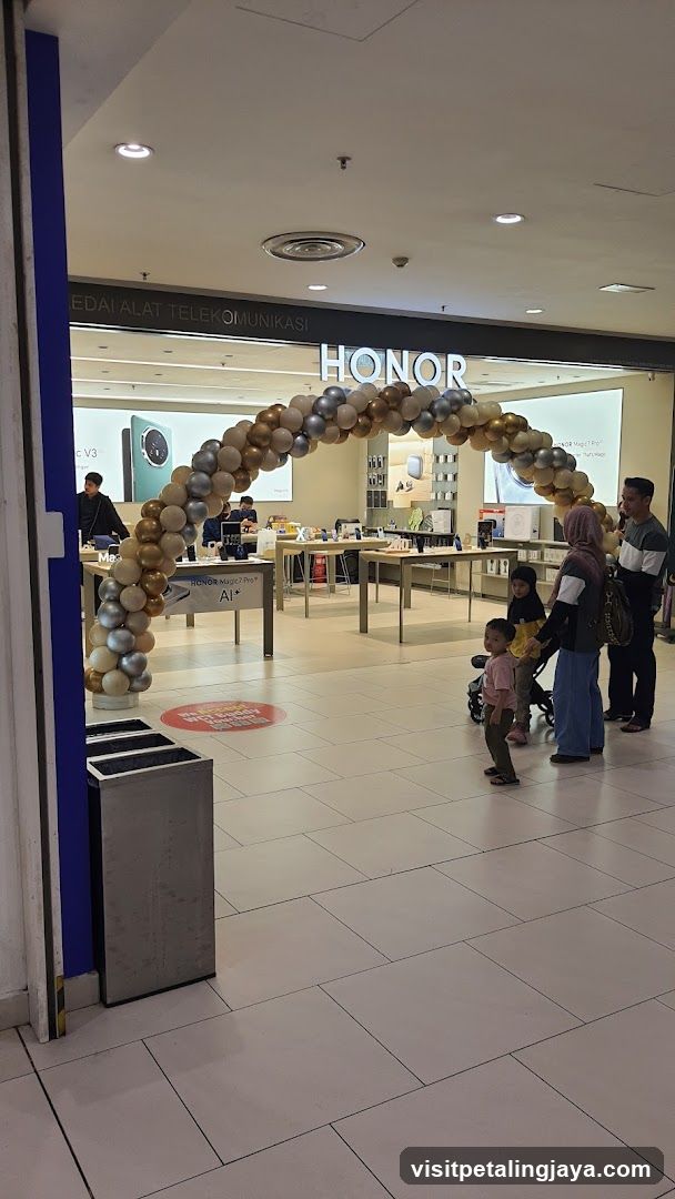 HONOR Experience Store