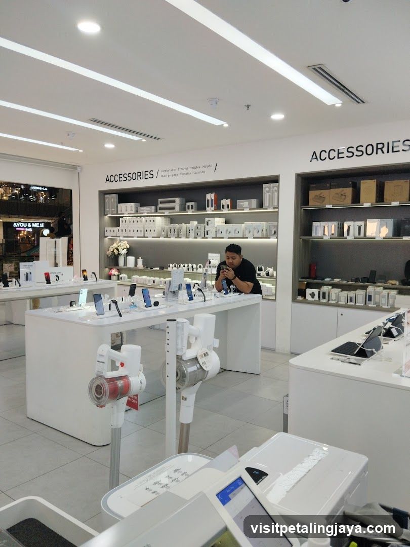 Electronics Accessories Store