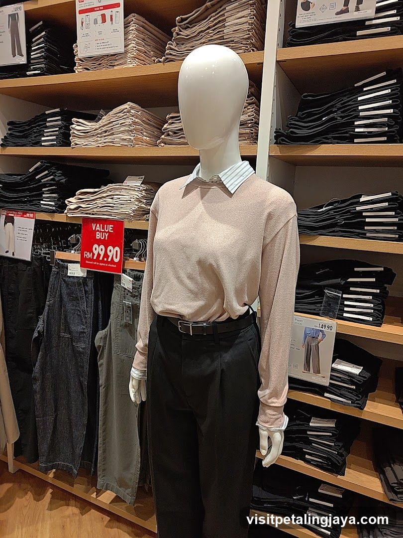 Mannequin in Store Display