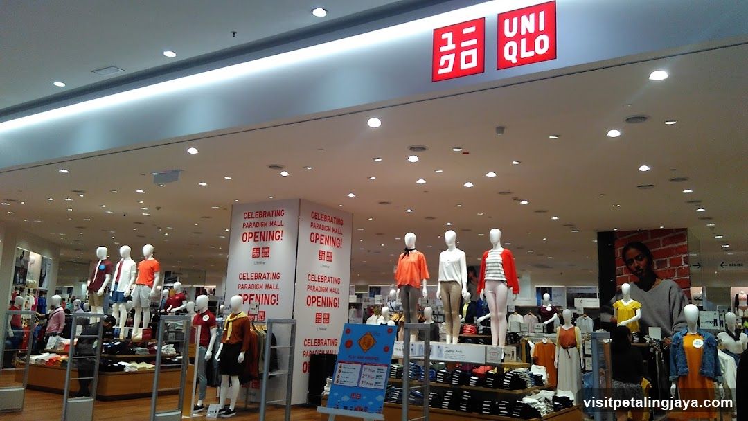 Uniqlo Store Interior