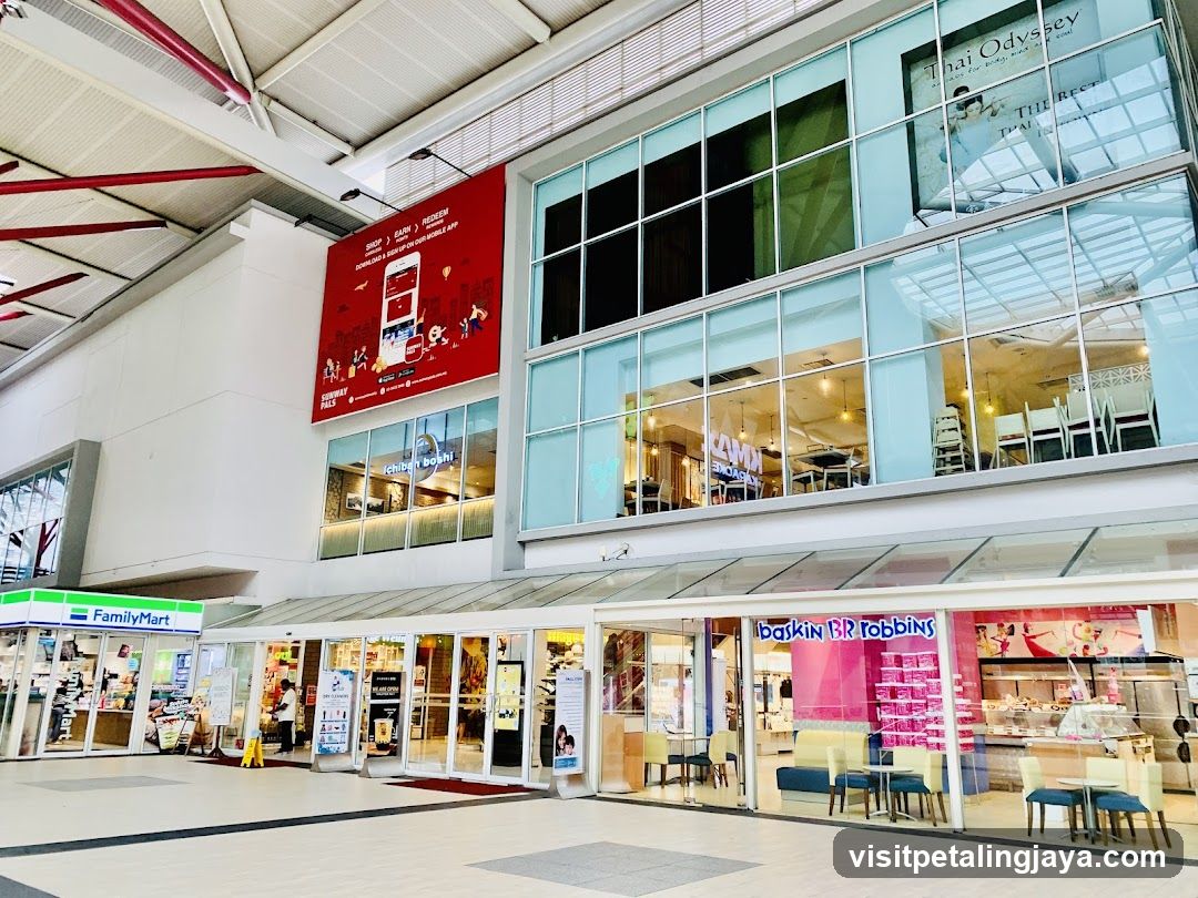 Mall Storefronts