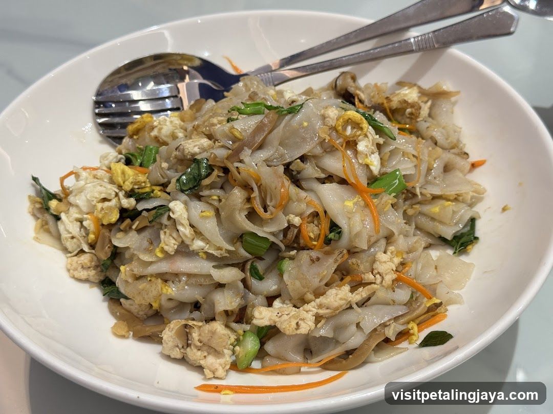 Noodles with Egg and Vegetables