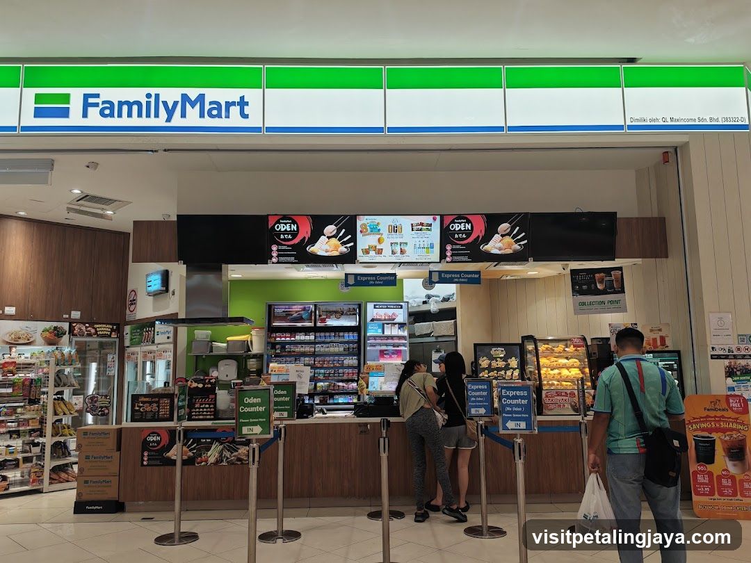 FamilyMart Paradigm JB