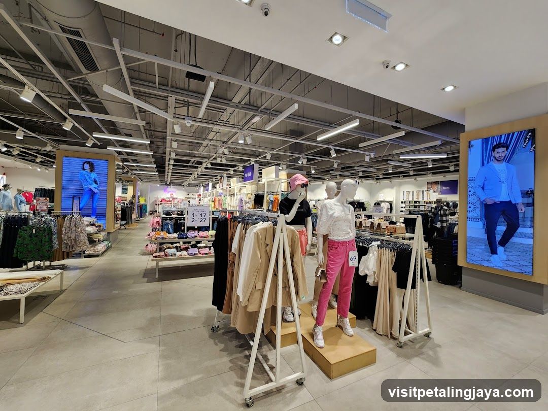 Max Fashion Paradigm Mall JB