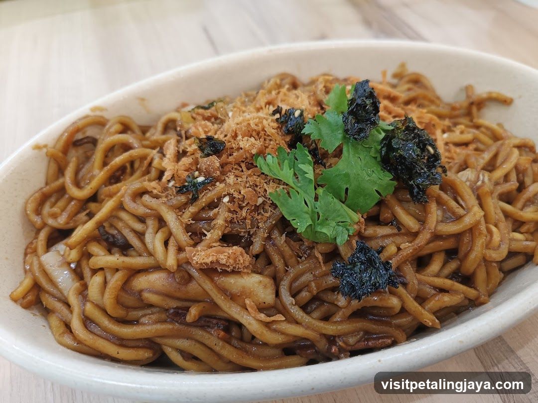 Noodles with Toppings