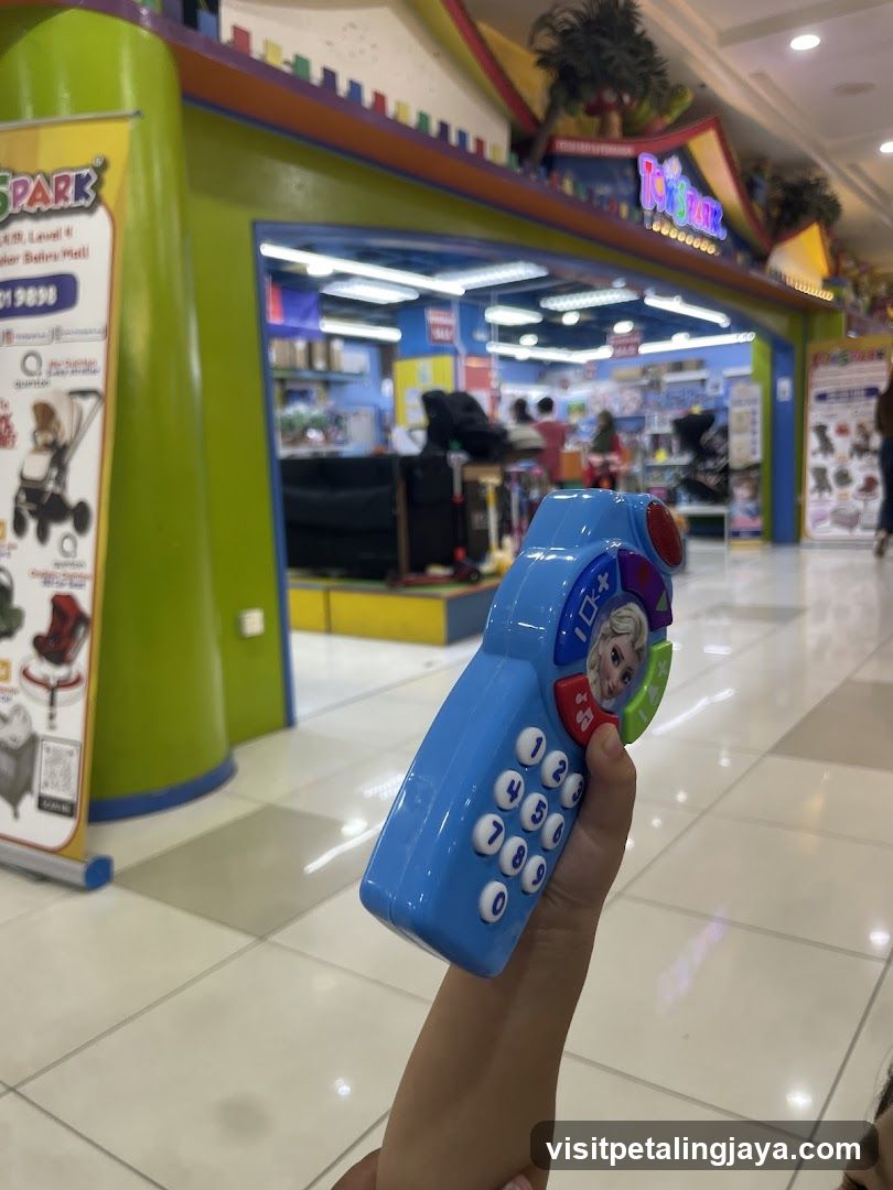 Toy phone with Elsa from Frozen