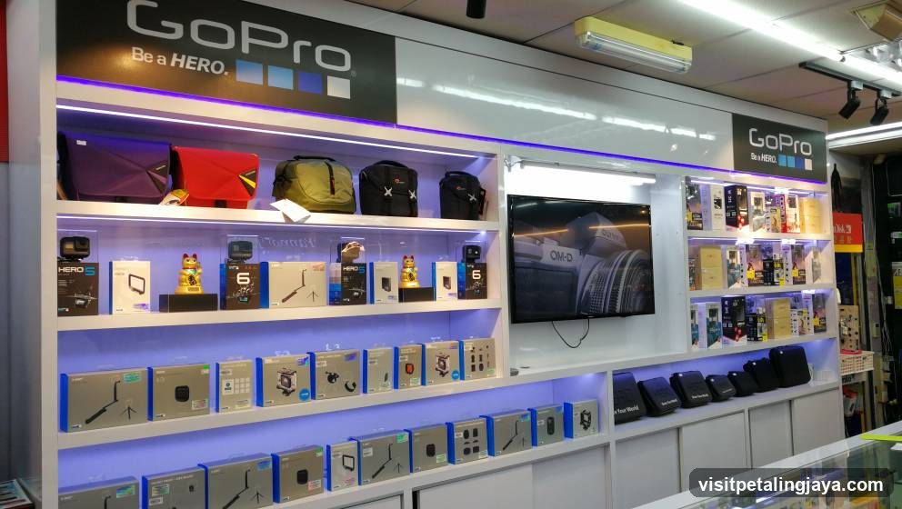 GoPro Store Display