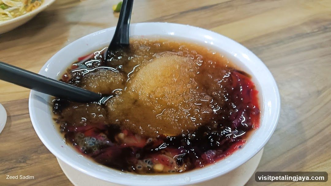 Dessert with shaved ice