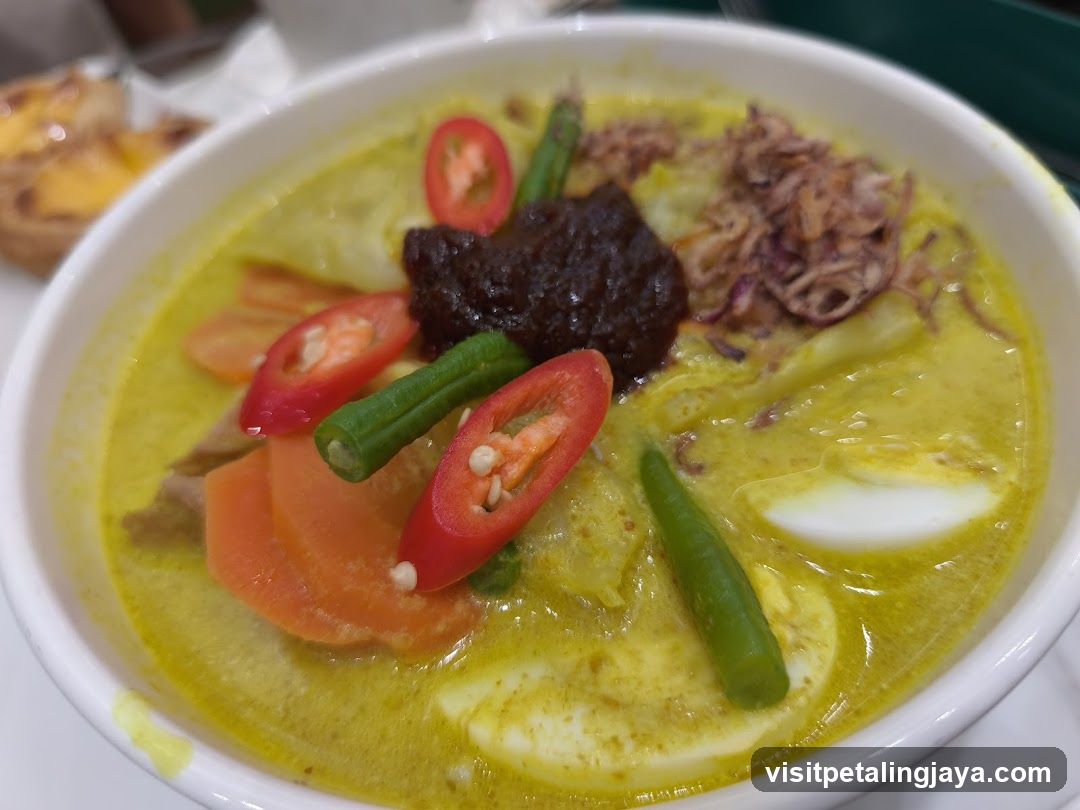 Lontong Dish