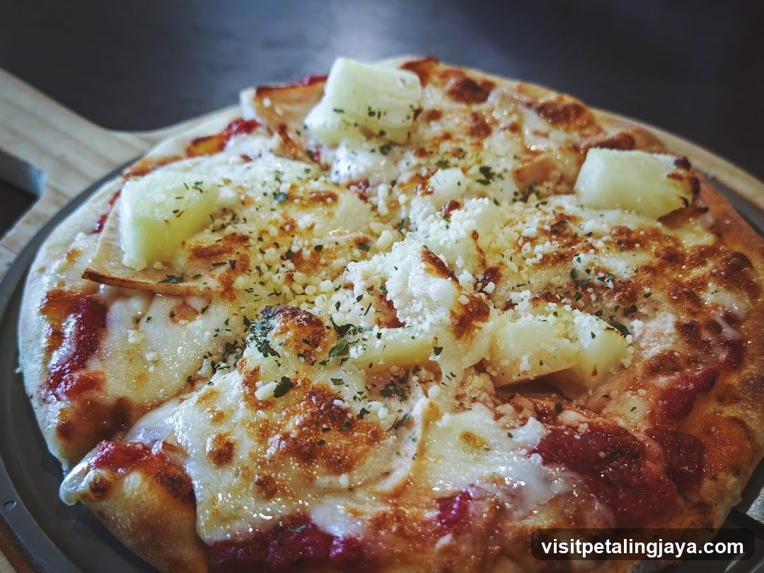 Hawaiian Pizza
