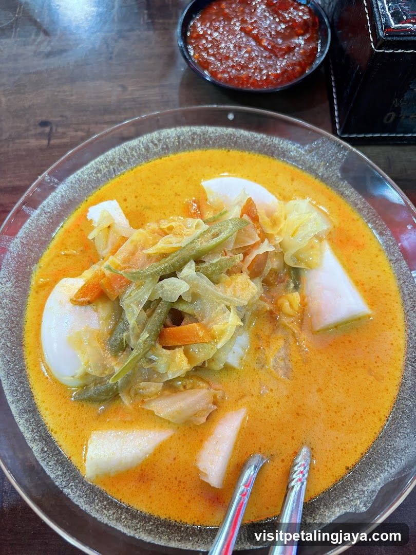 Lontong Sayur