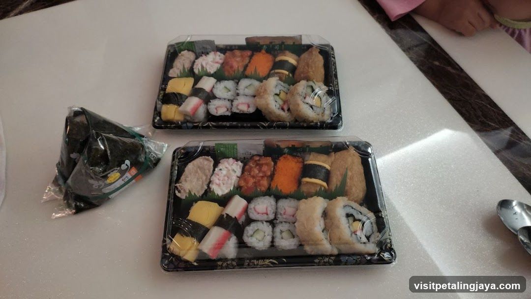 Sushi and Onigiri