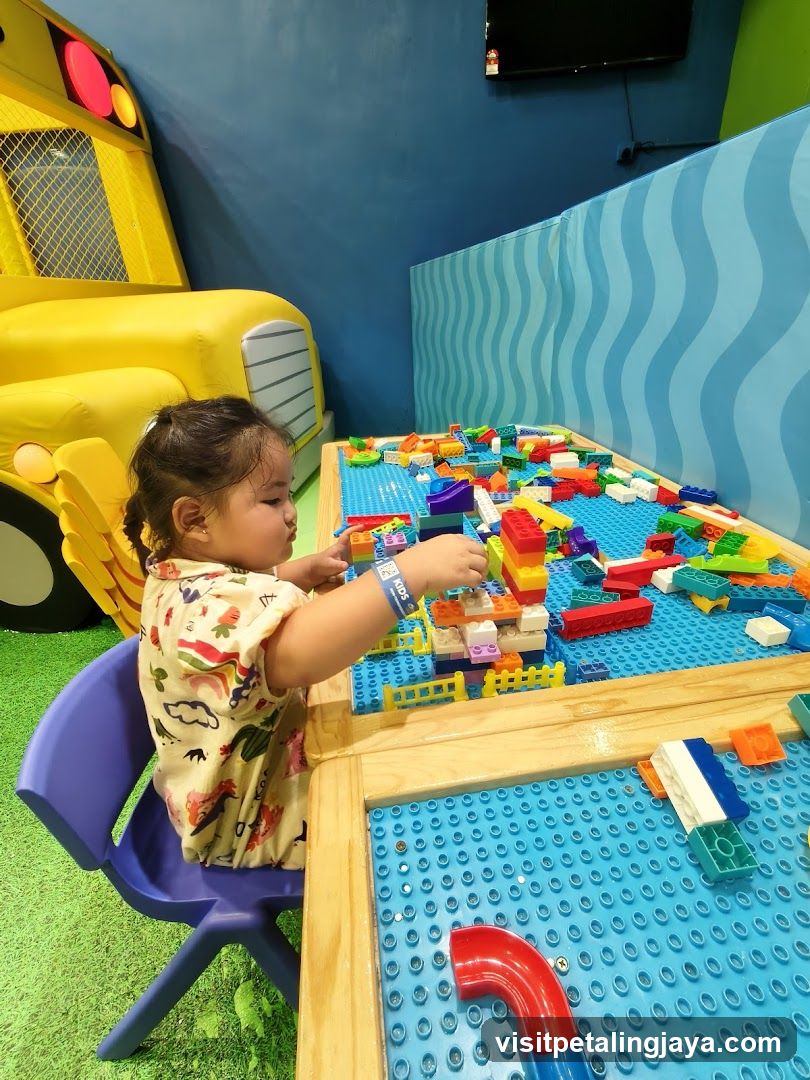 Cocomelon Playground by Toy World
