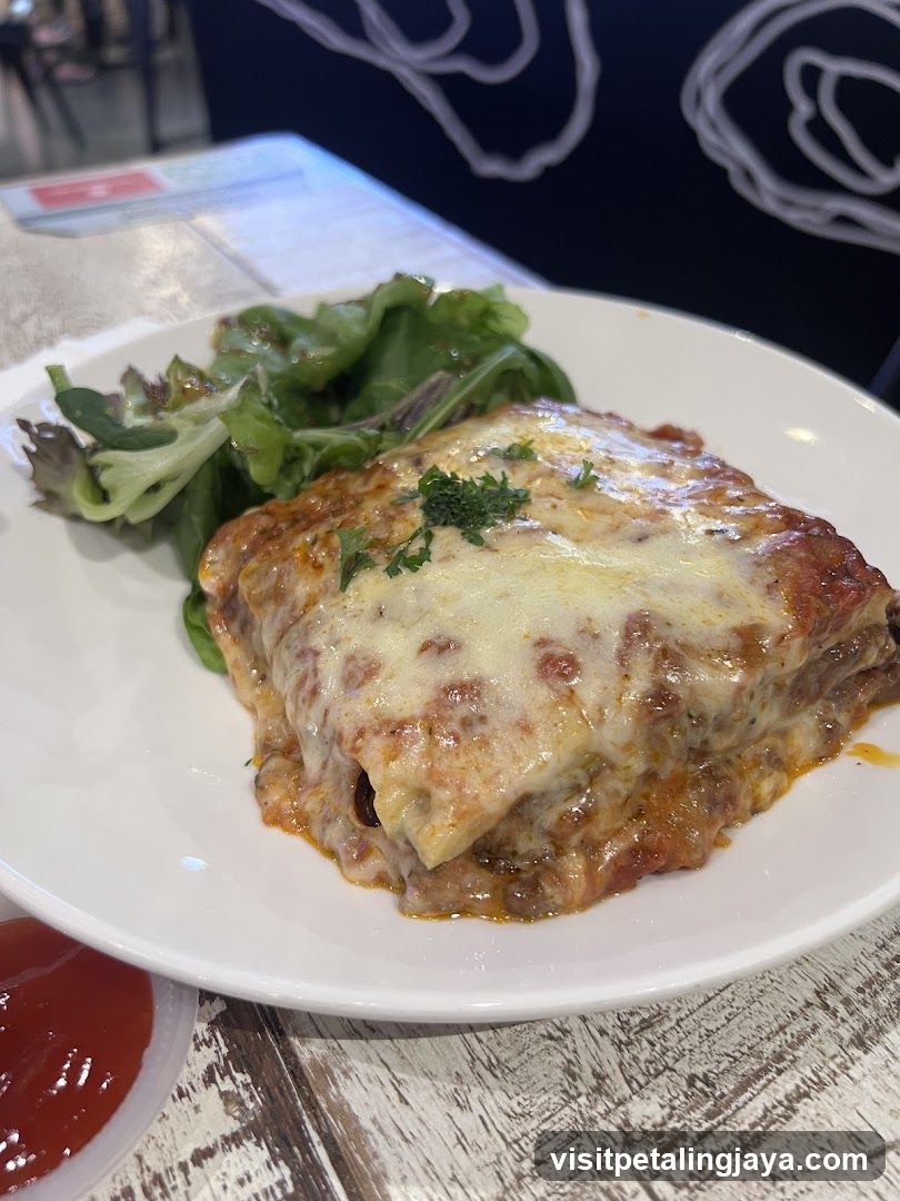 Lasagna with Side Salad
