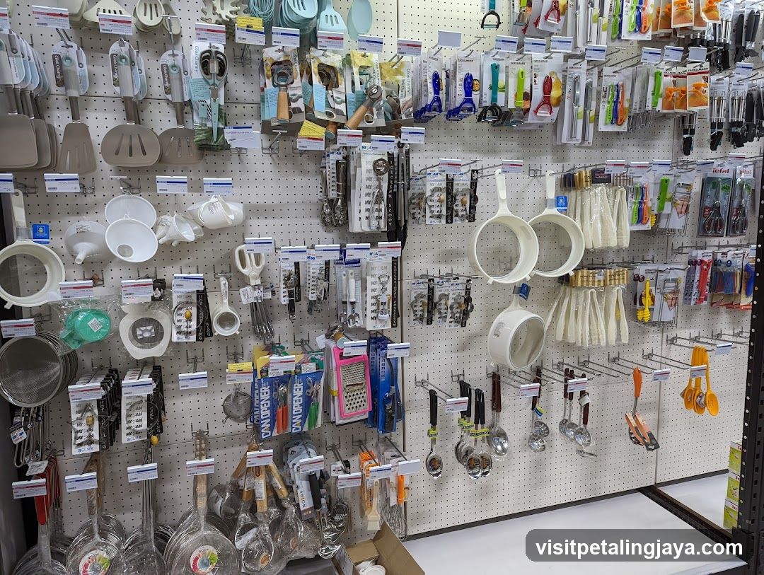 Kitchen Utensils Display