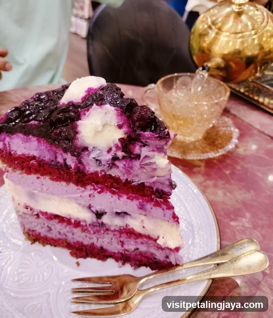 Cake and tea set
