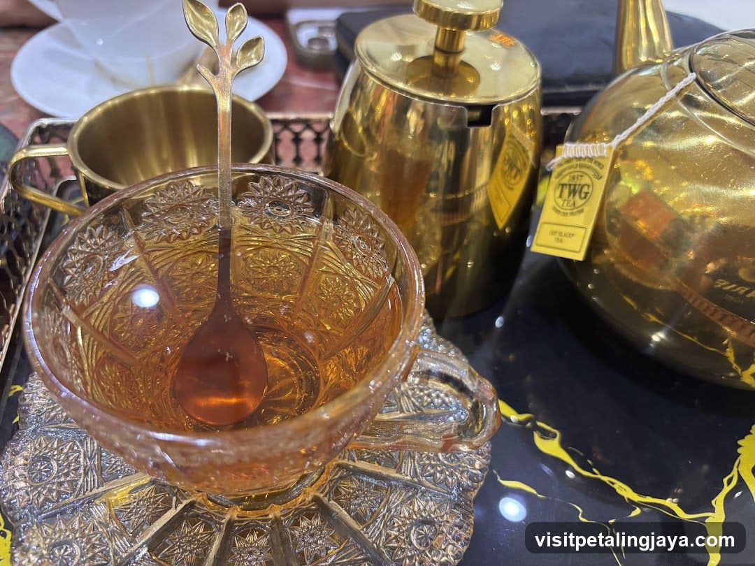 Tea Set Display