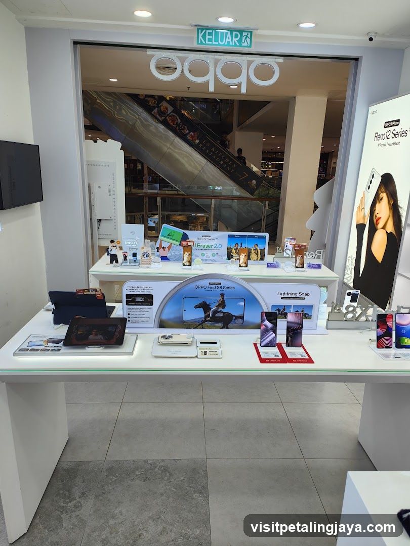 OPPO Store Display