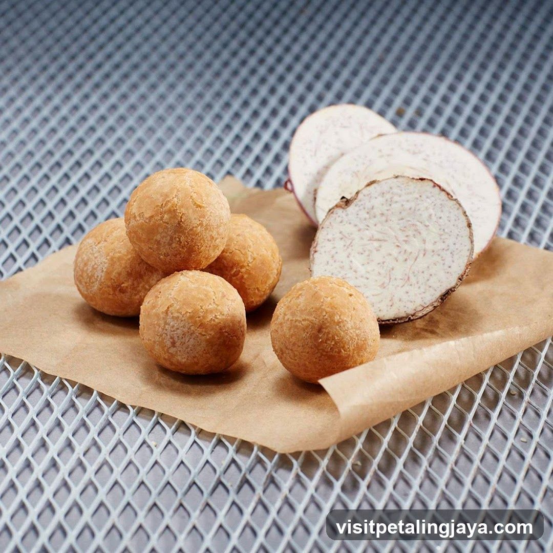 Fried Taro Balls with Sliced Taro