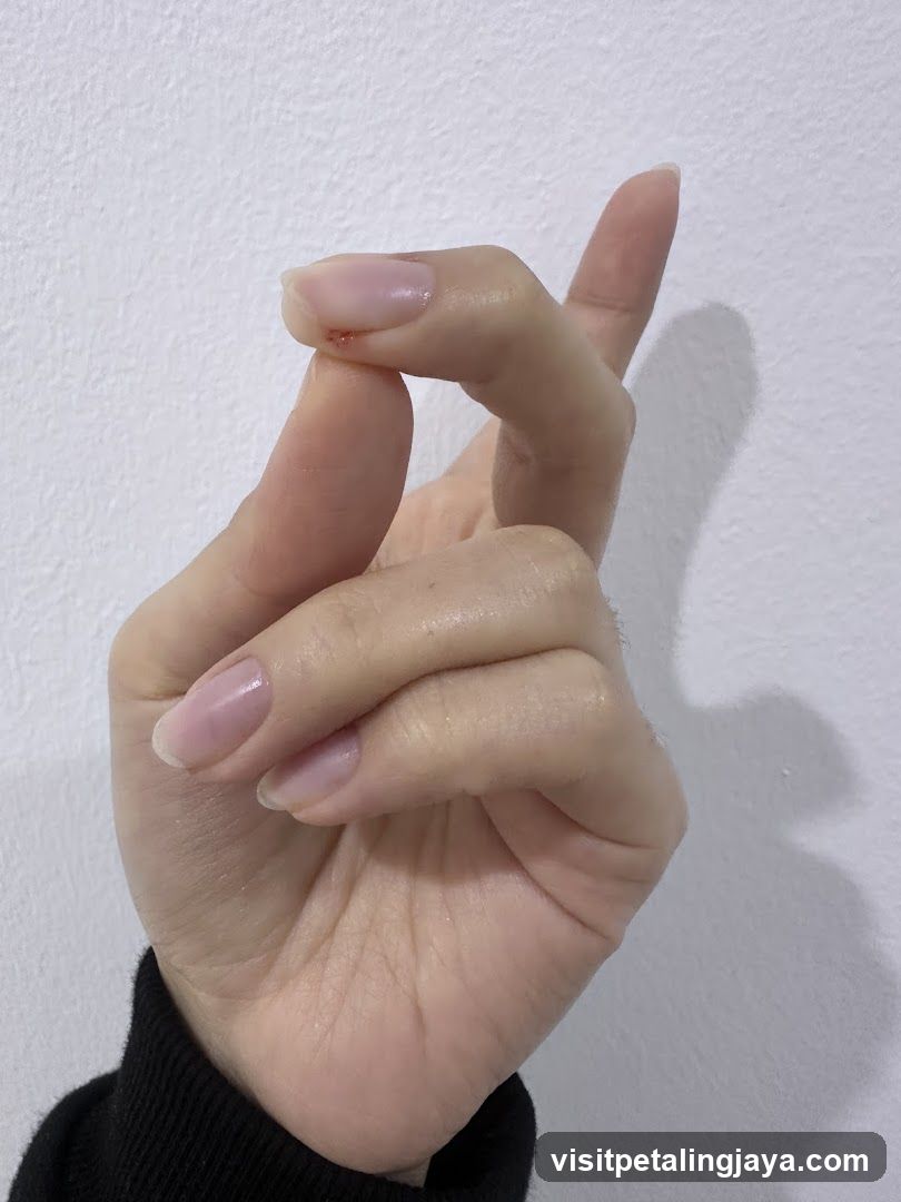 Hand gesture