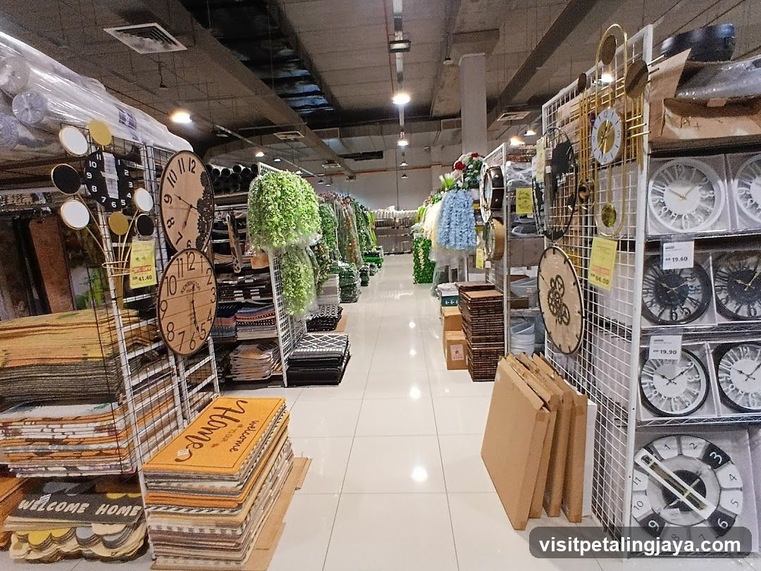 Home Decor Store Aisle