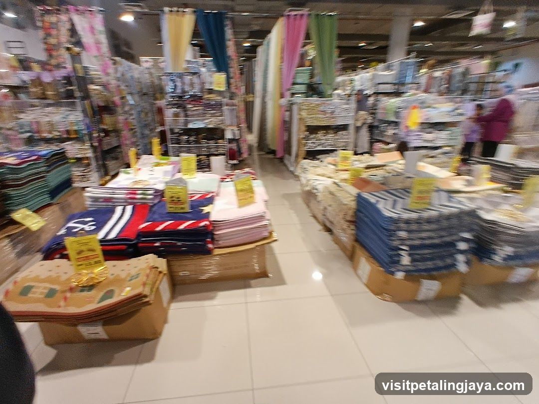 Home Goods Display