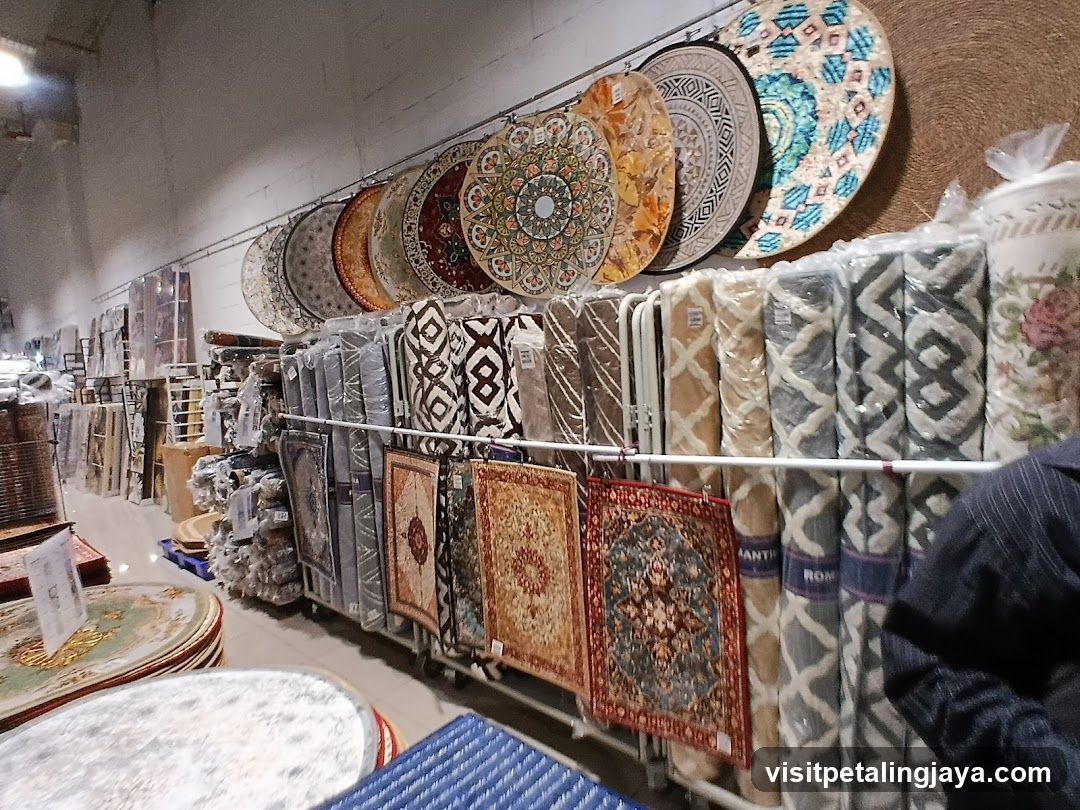 Rug Store Display
