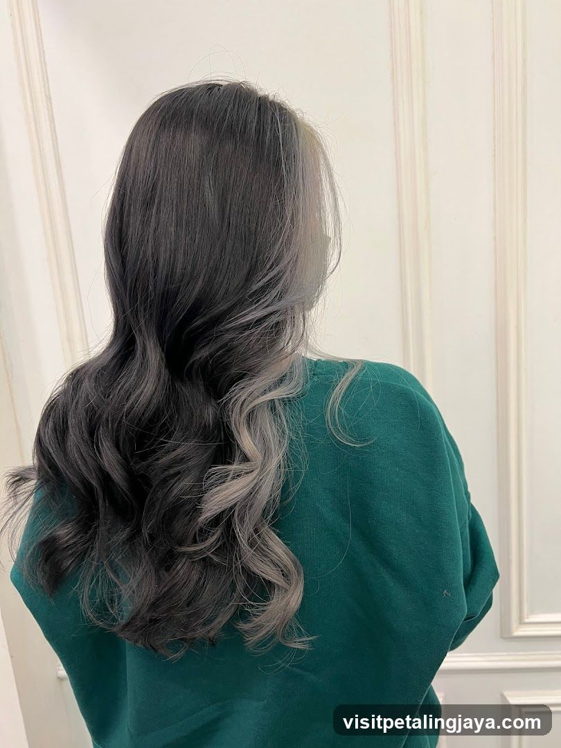 Woman with two-toned hair