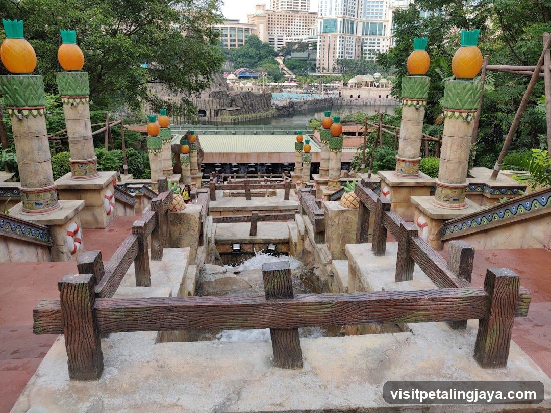 Water Feature with Pineapple Decorations