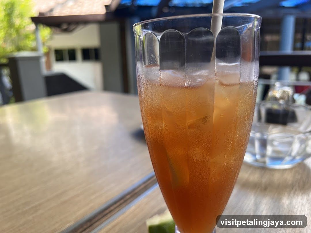 Iced Tea with Lime