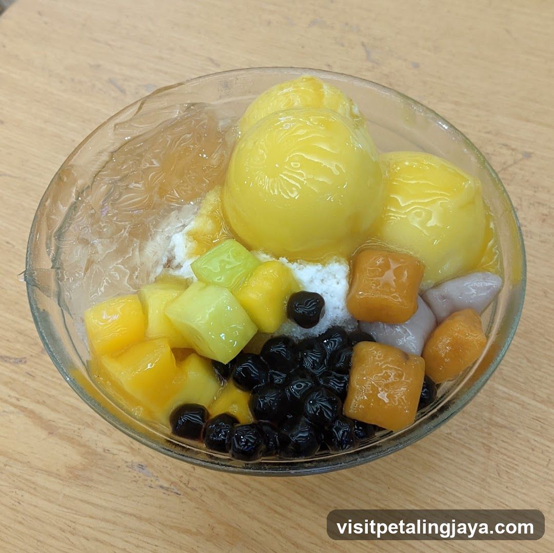 Mango shaved ice with toppings