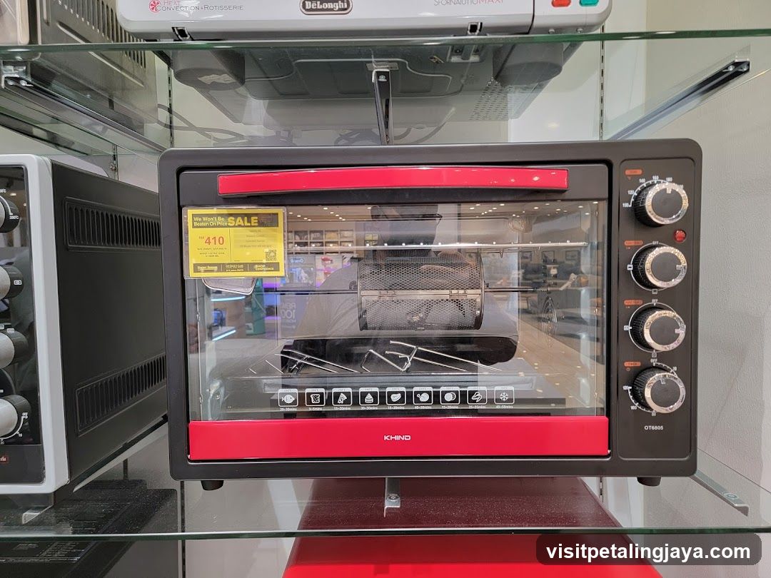 Oven on display