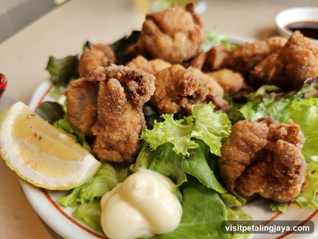 Fried Chicken with Lemon and Mayonnaise