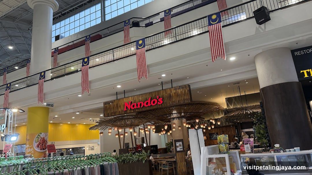 Nando's Restaurant Interior
