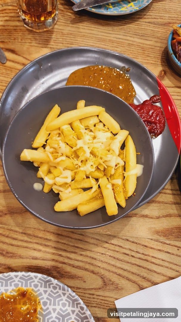 Cheese Fries with Sauces