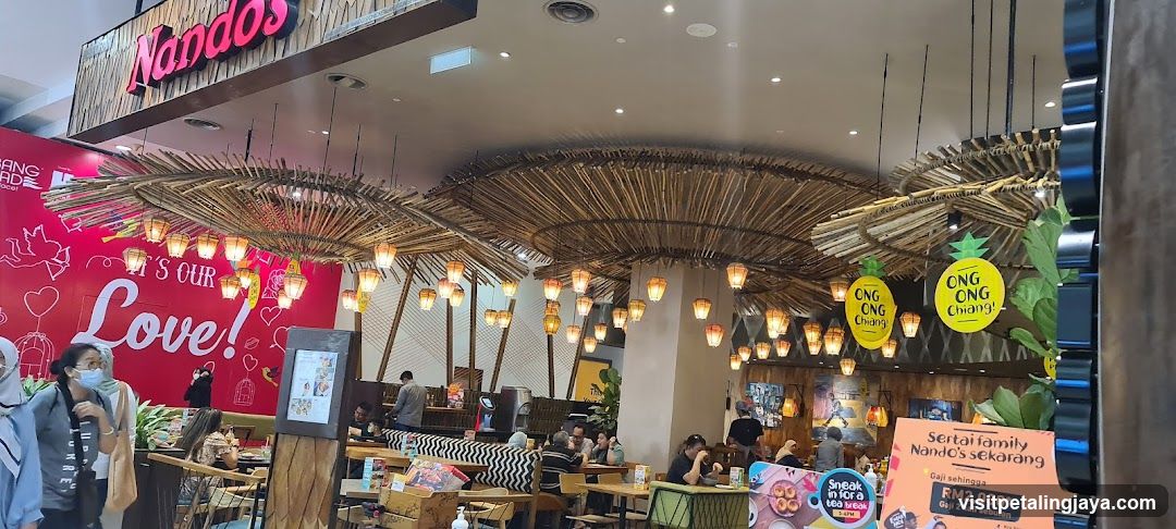 Nando's Restaurant Interior