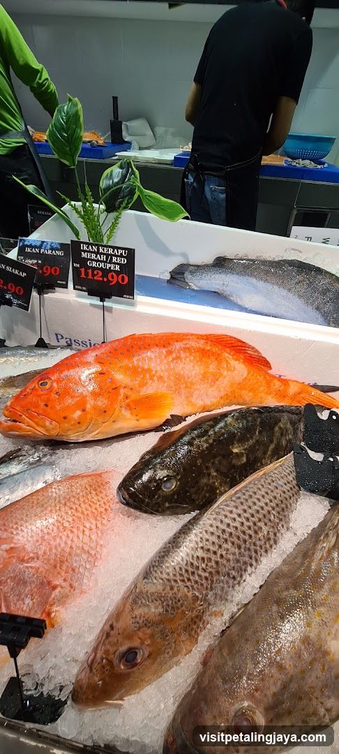 Fresh Fish Display