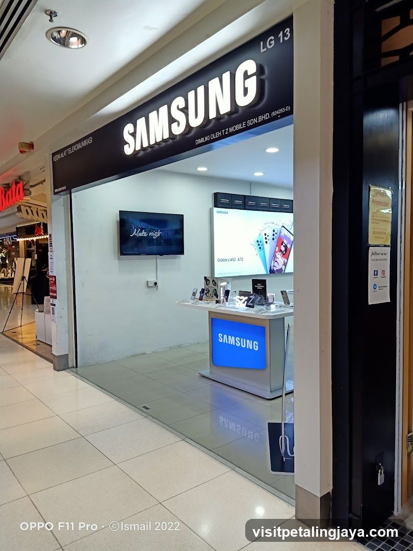 Samsung Premium Store - Subang Parade
