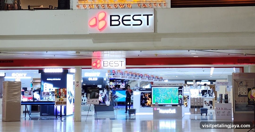 Electronics Store Display