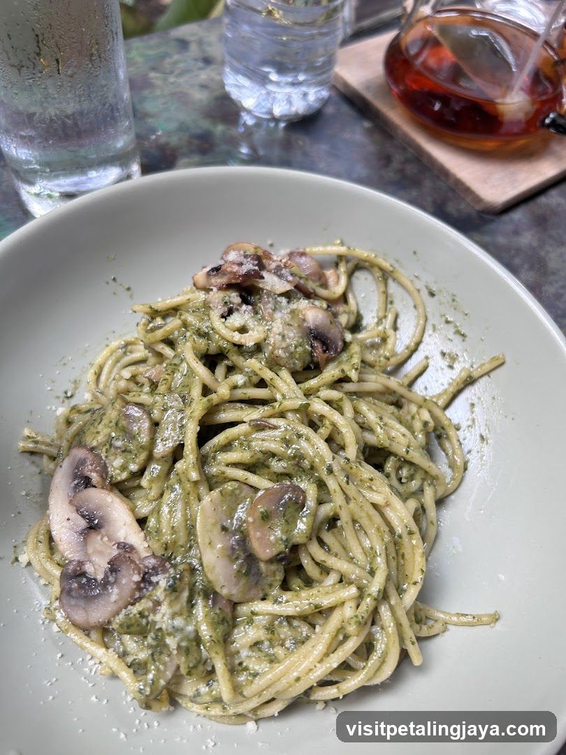 Mushroom Pesto Pasta