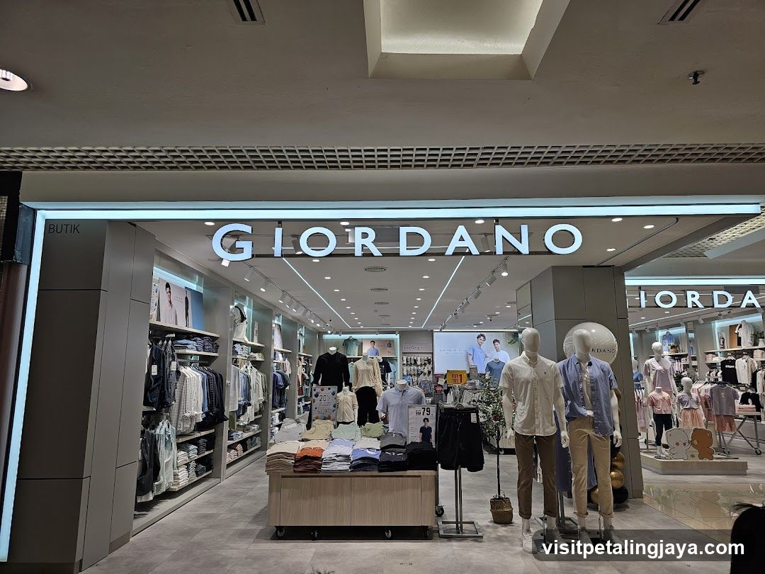 Giordano Storefront