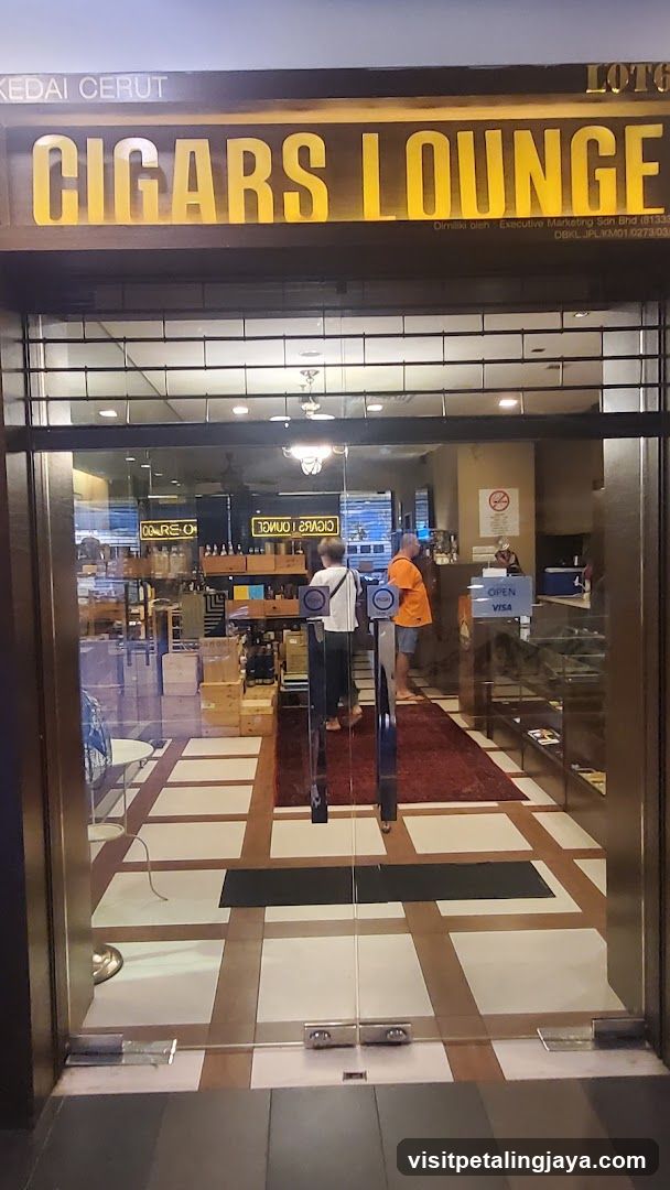 Cigars Lounge