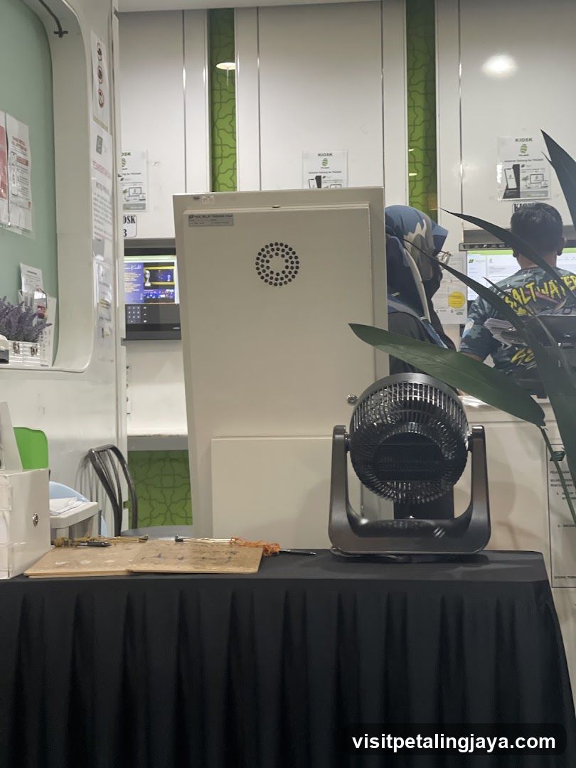 Kiosk area with fan